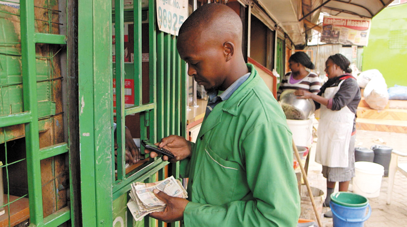 Ежедневно через M-Pesa в одной только Кении совершается больше денежных переводов, чем через Western Union во всем мире. Ежедневно через M-Pesa в одной только Кении совершается больше денежных переводов, чем через Western Union во всем мире.
